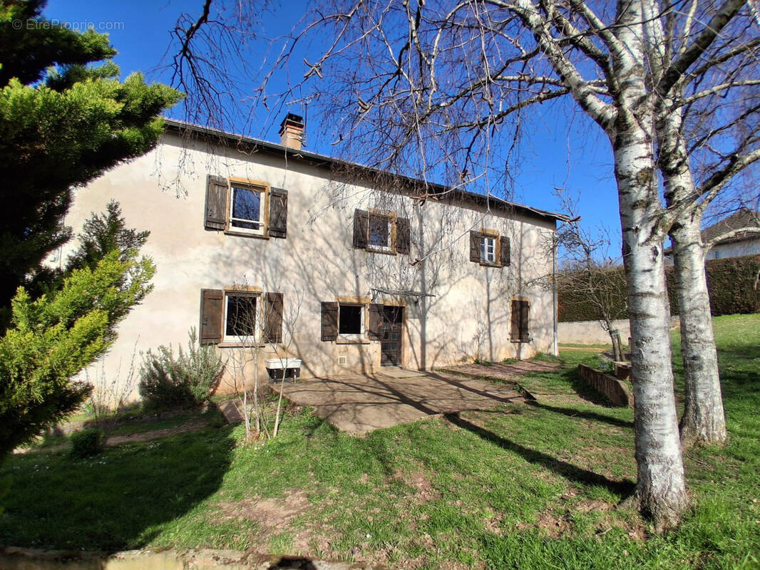 Maison à SAINT-DENIS-DE-CABANNE