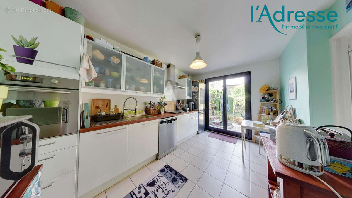 Maison à CHAMPS-SUR-MARNE