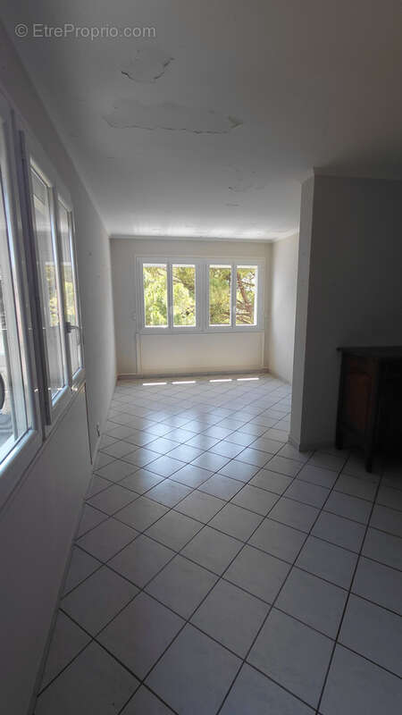 Appartement à PIERRELATTE