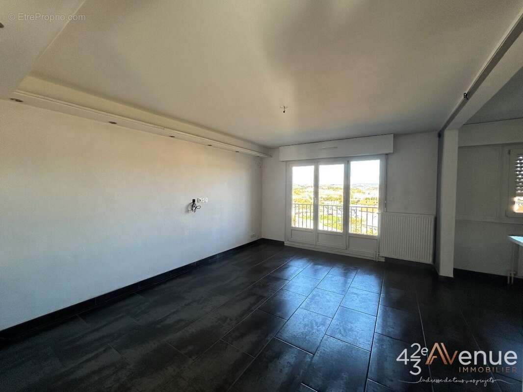 Appartement à SAINT-ETIENNE