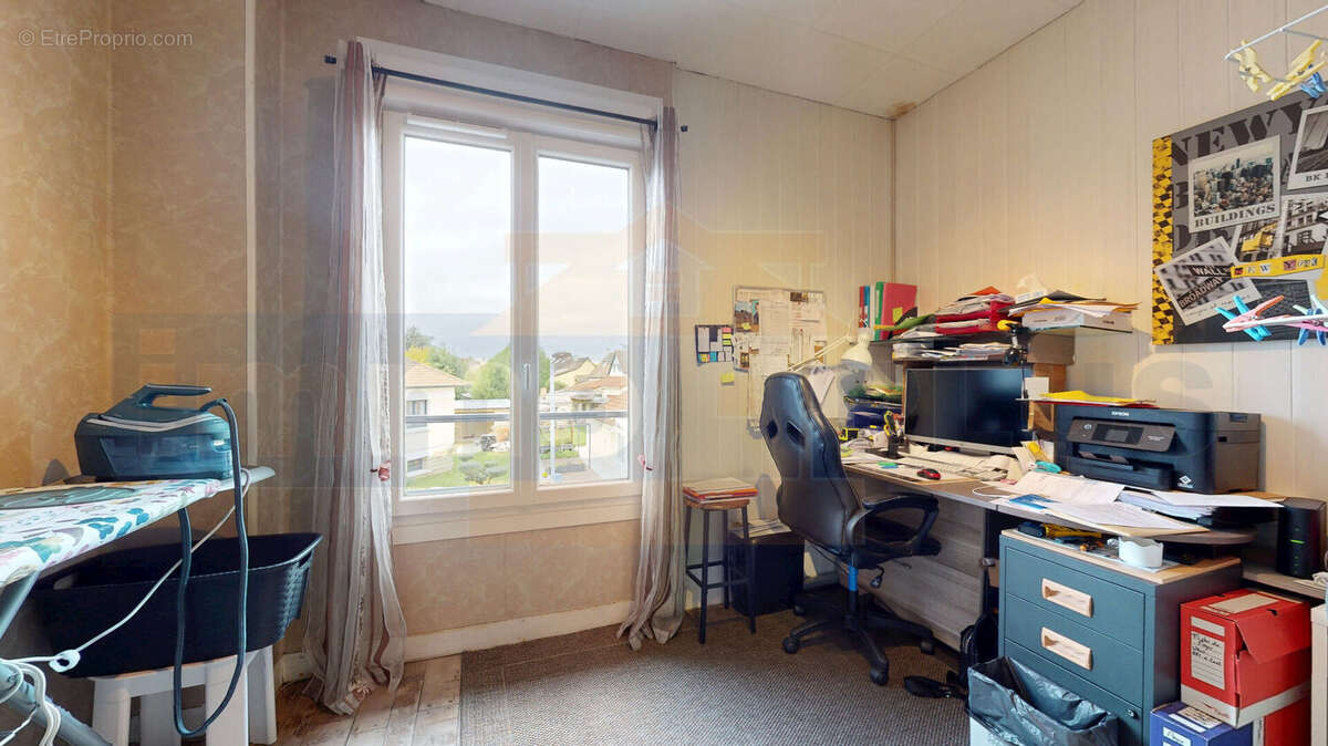 Commerce à BOIS-D&#039;ARCY