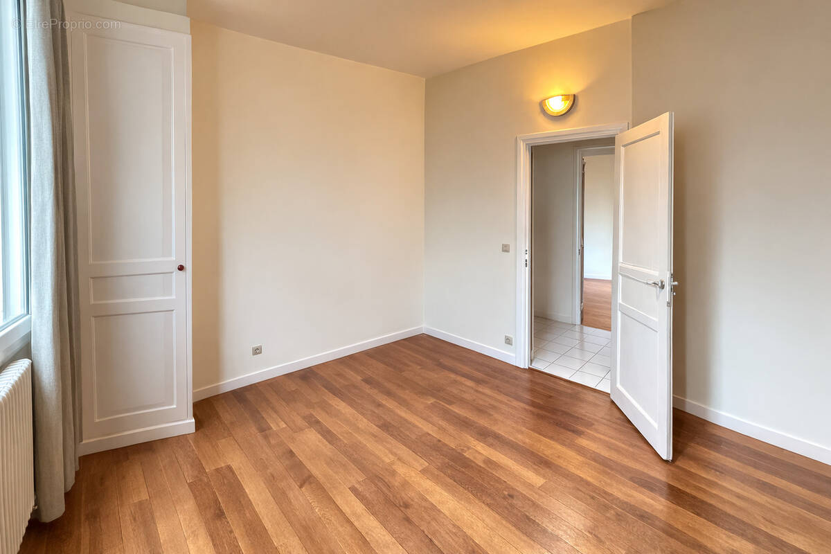 Appartement à VILLE-LA-GRAND