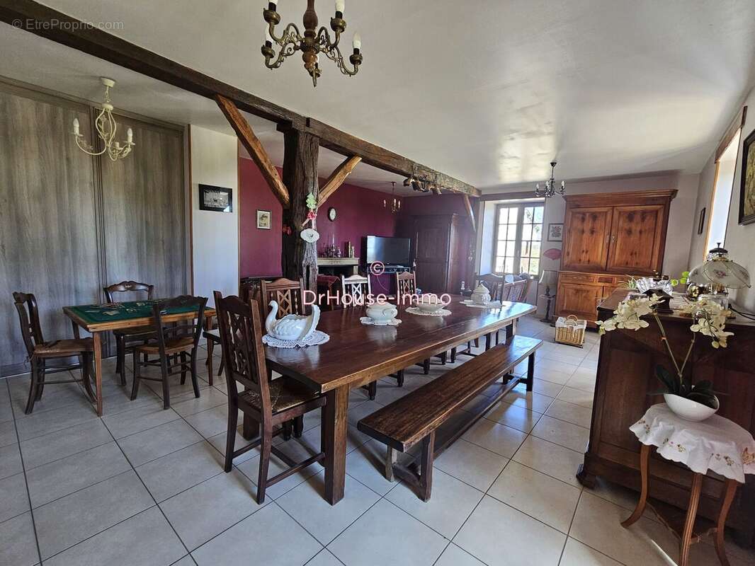 Maison à MAUPREVOIR