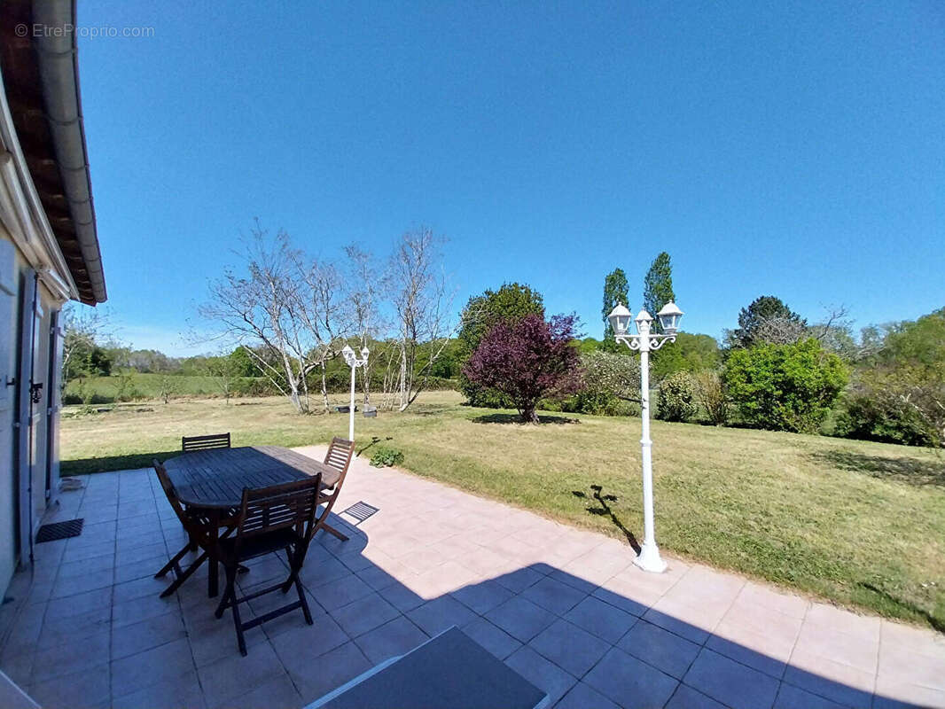 Maison à NOUAILLE-MAUPERTUIS