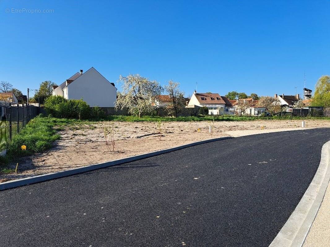 Terrain à LA FERTE-SAINT-AUBIN