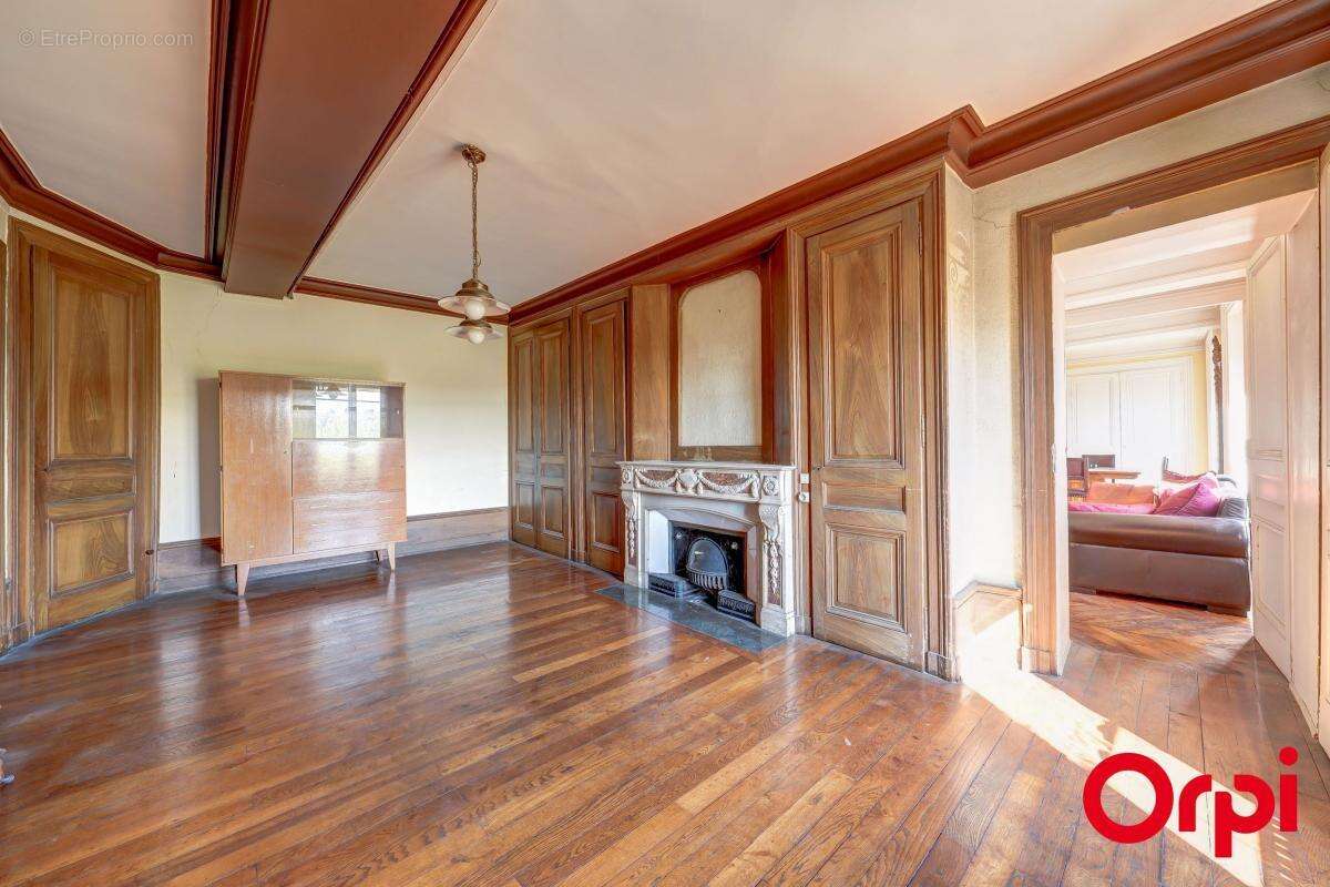 Appartement à CALUIRE-ET-CUIRE