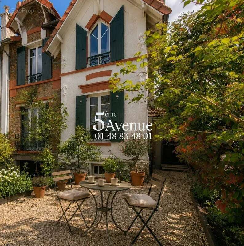 Maison à SAINT-MAUR-DES-FOSSES