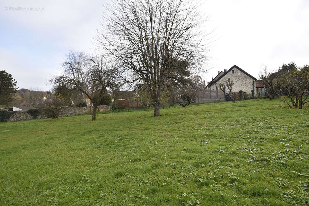 Terrain à GUIGNES