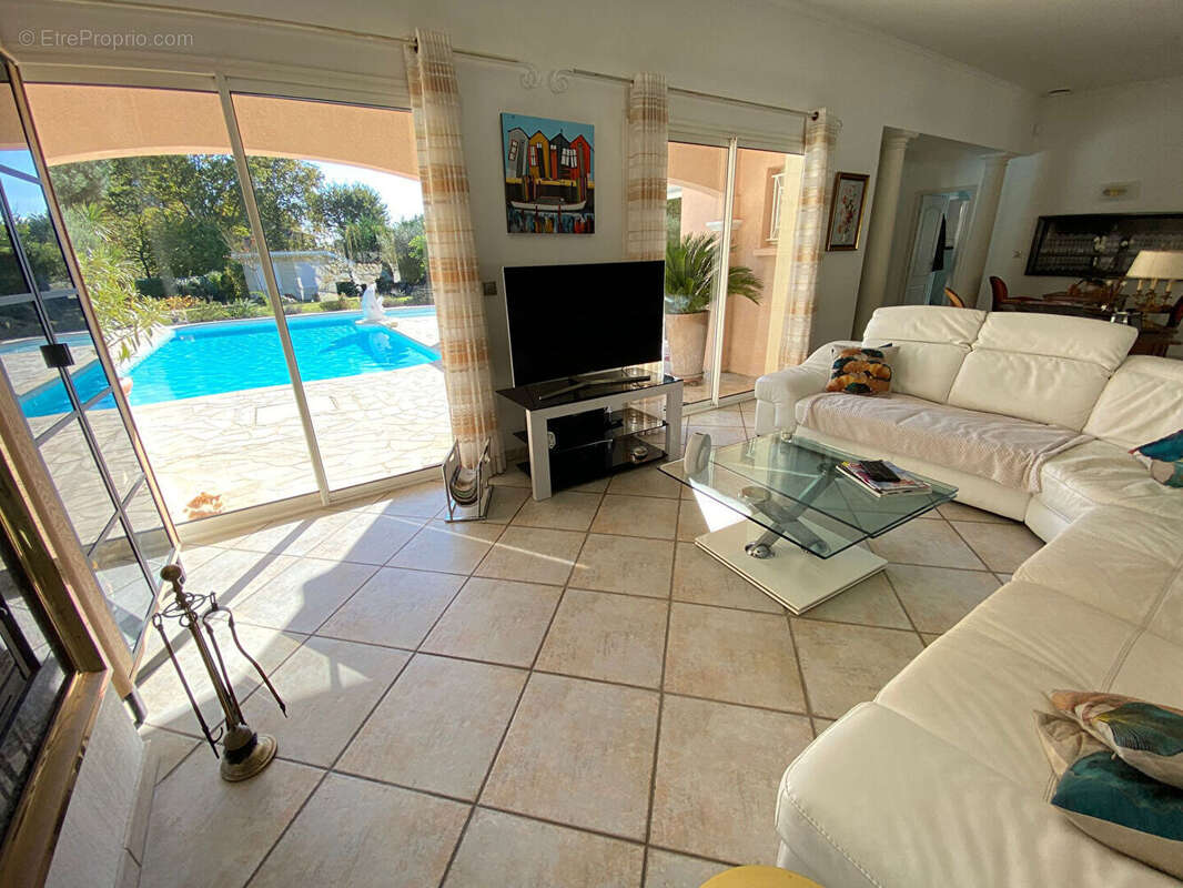 Maison à MARTIGNAS-SUR-JALLE