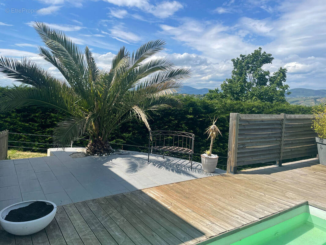 Maison à REVENTIN-VAUGRIS