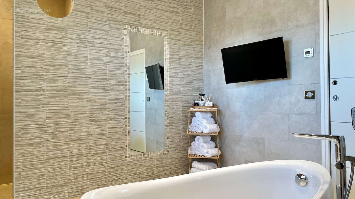 Maison à SAINT-DENIS-DU-BEHELAN