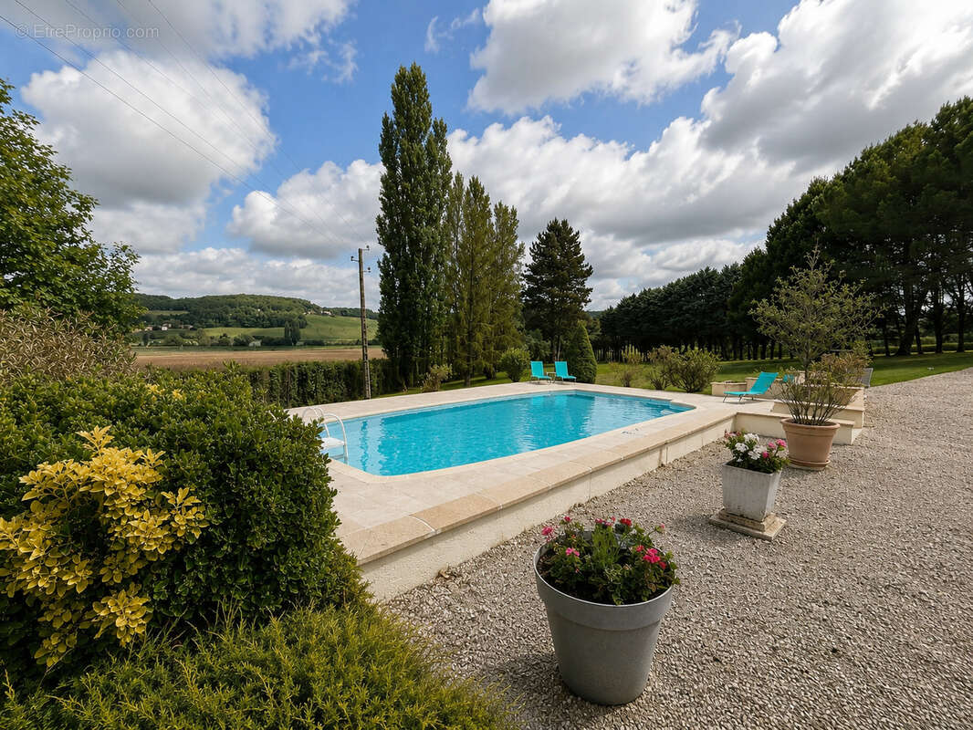 Maison à TREJOULS