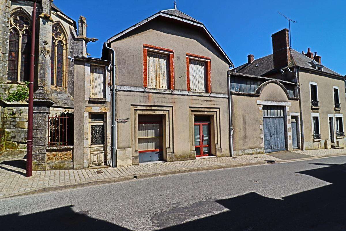 Maison à SAINT-SATUR