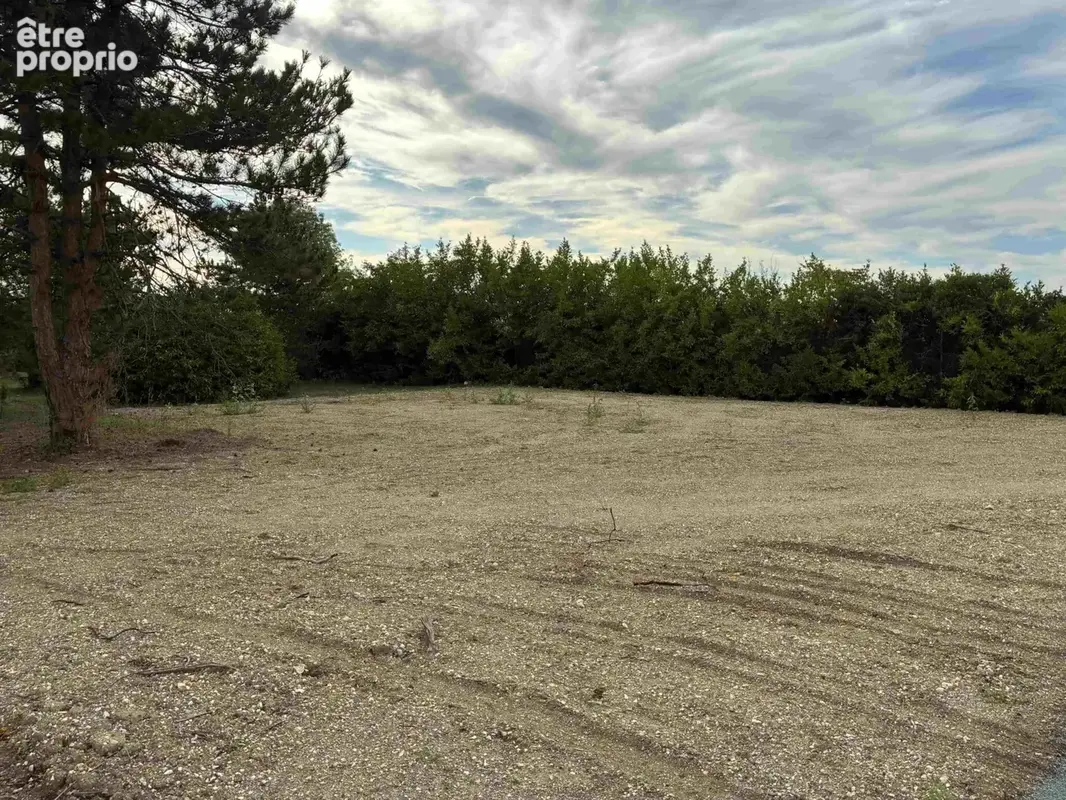 Photo Terrain à Les Gonds au prix de 179 100€
