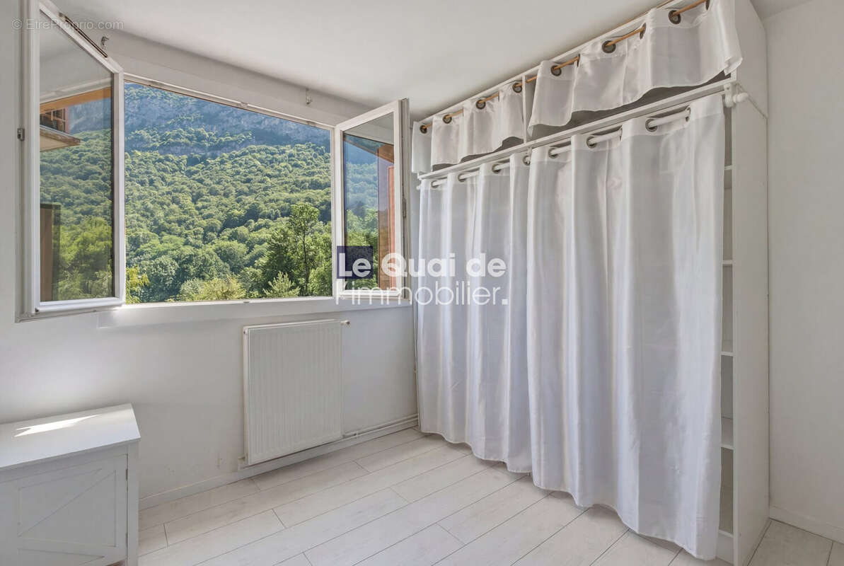Appartement à SAINT-EGREVE