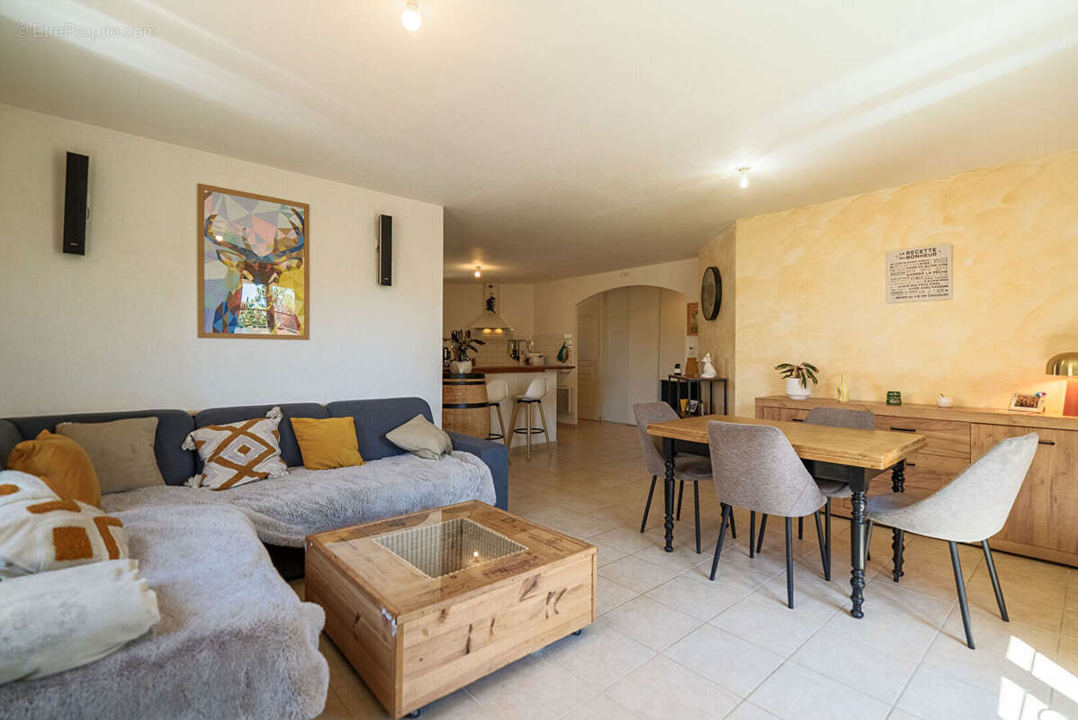 Maison à LEZIGNAN-CORBIERES