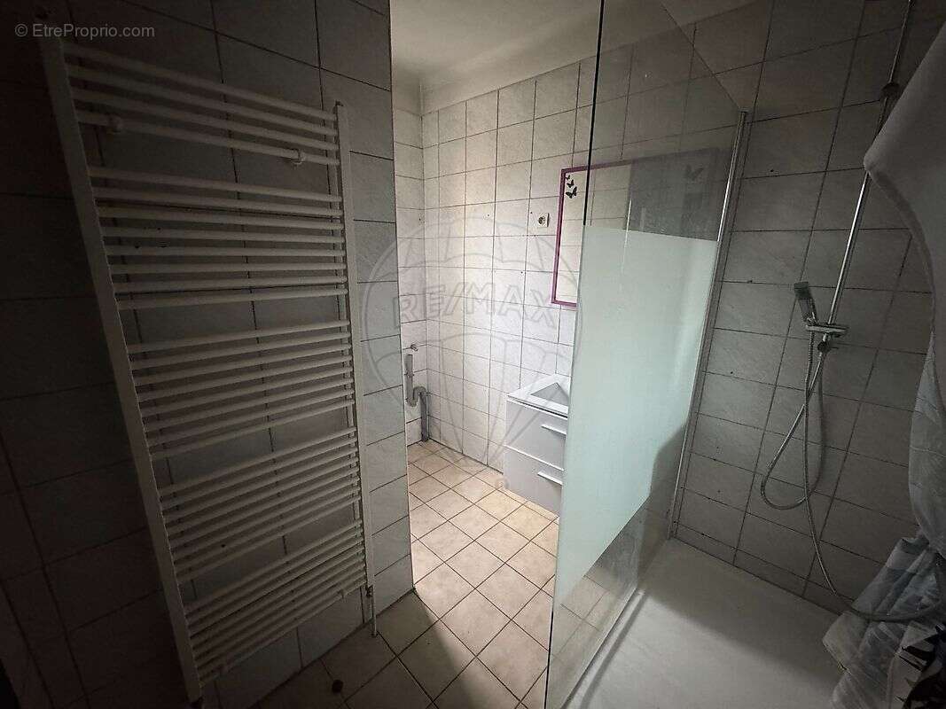 Maison à SERROUVILLE