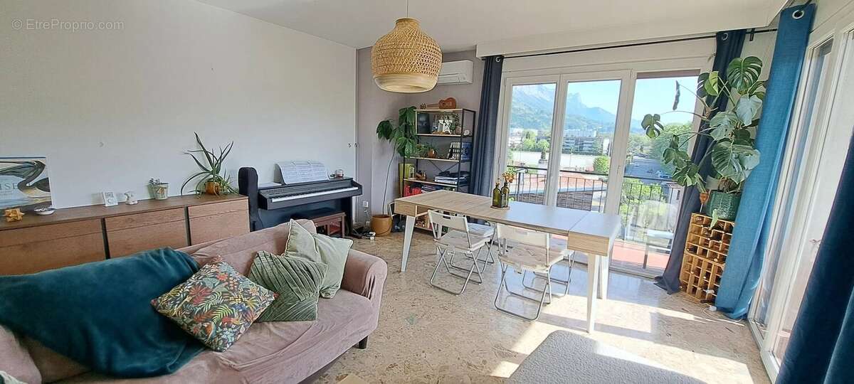 Appartement à LA TRONCHE