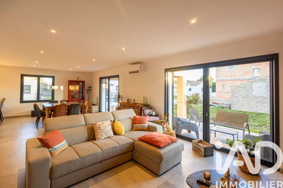 Photo 5 - Maison à ARLES