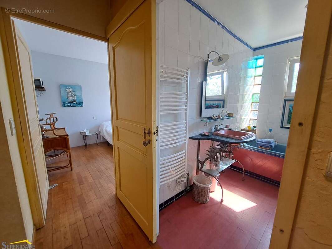 Maison 310 m² à Vias  - photo 7
