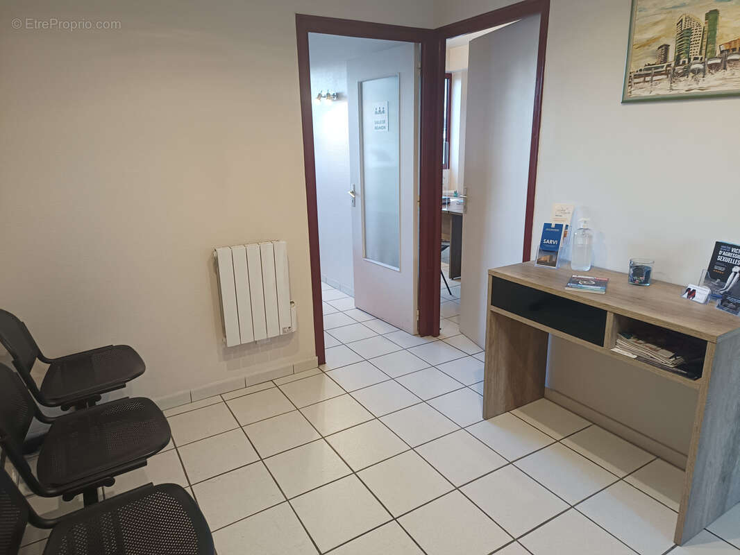 Commerce à LE PEAGE-DE-ROUSSILLON