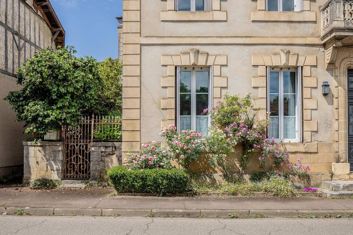 Maison à POUILLON