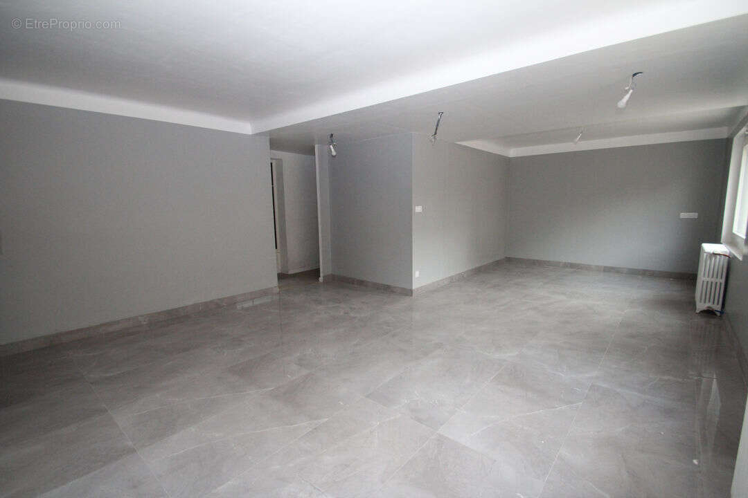 Maison à LUCENAY-LES-AIX