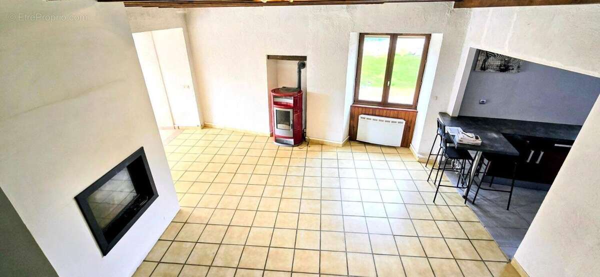 Maison à MIREBEAU-SUR-BEZE