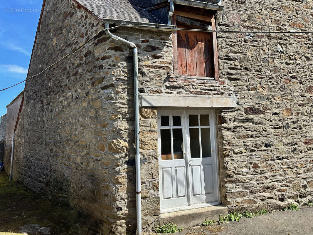 Maison à MATIGNON