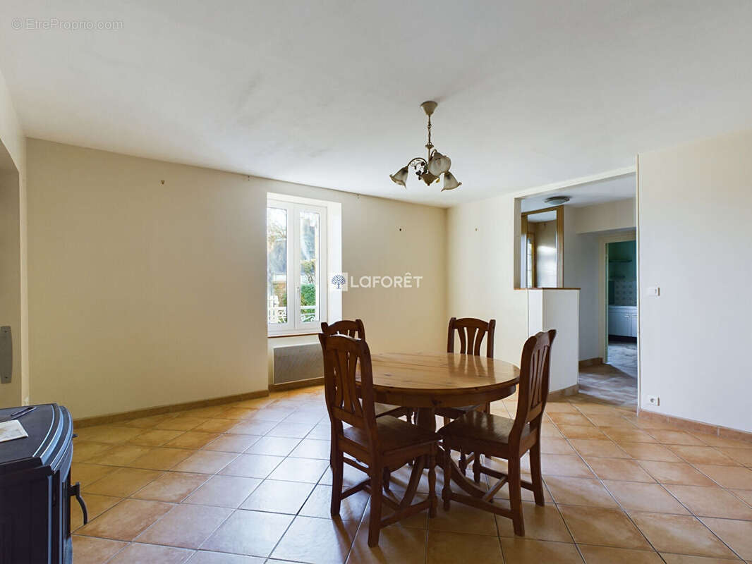 Maison à CONFORT-MEILARS