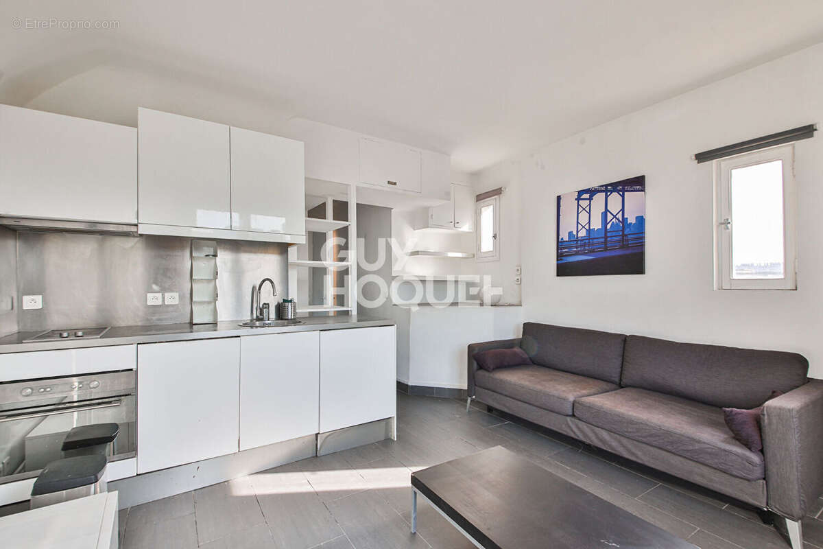 Appartement à PARIS-15E