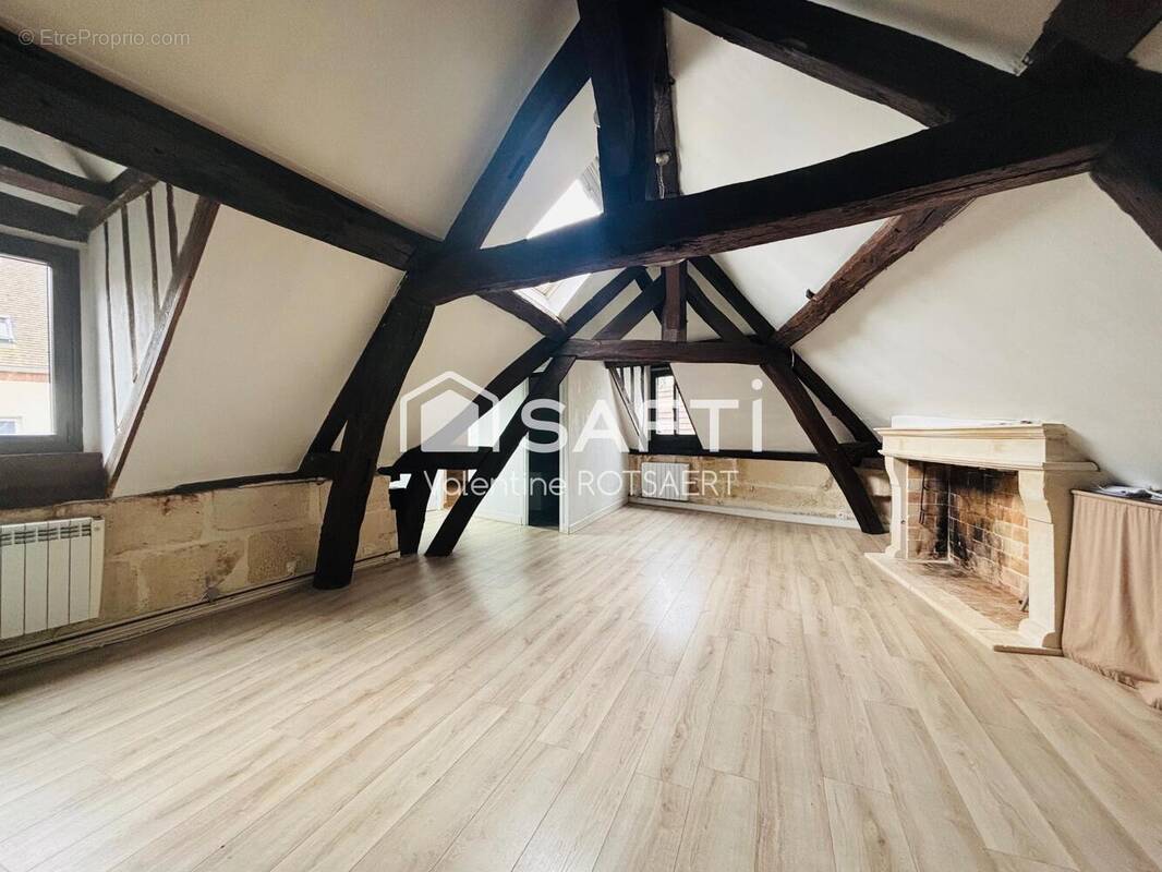 Photo 1 - Appartement à COMPIEGNE