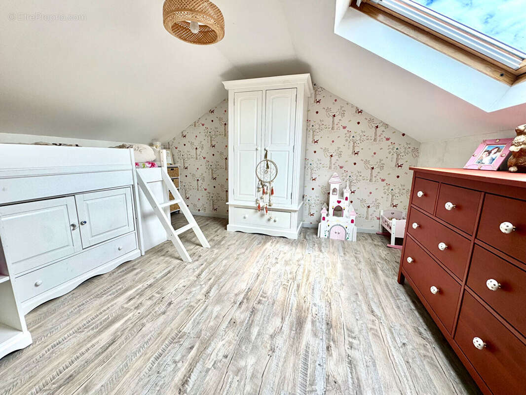 Maison à MONTMAIN
