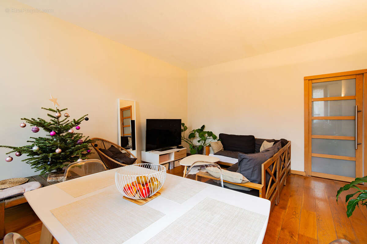 Appartement à MARSEILLE-6E