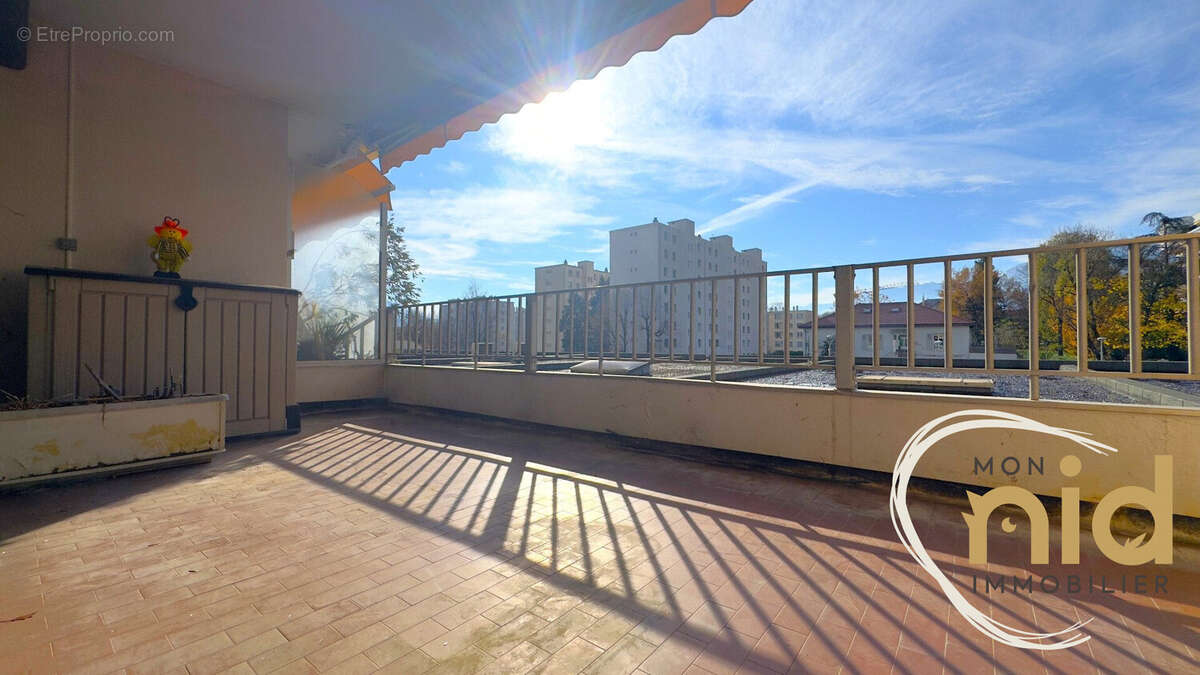 Appartement à MEYLAN