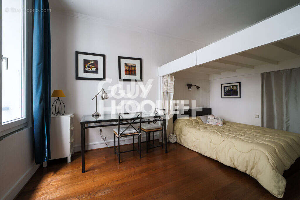Appartement à PARIS-10E