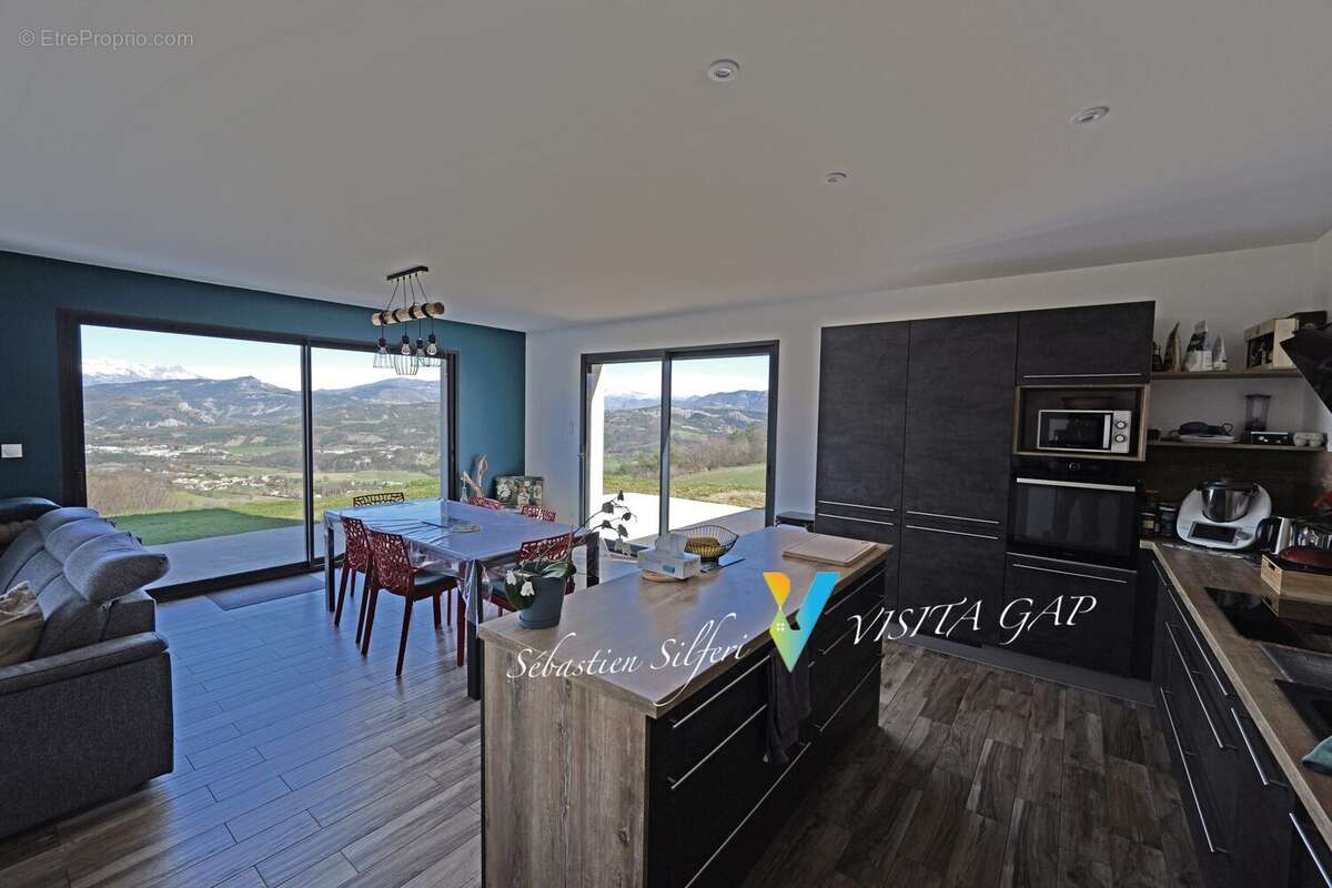 Maison à PELLEAUTIER