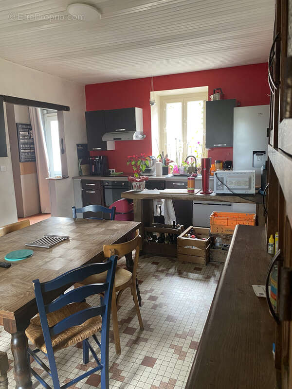 Maison à SAINT-LEGER-MAGNAZEIX