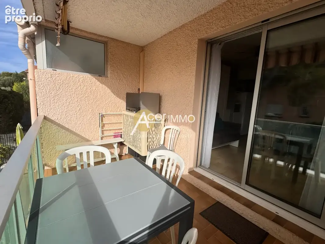 Sanary dans le quartier de Portissol,  Studio de 22 m 2  bénéficiant d'une belle terrasse Sud - photo 5