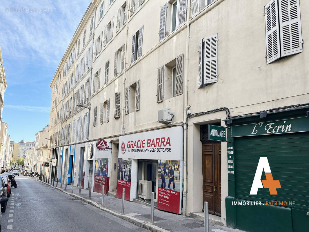 Appartement à MARSEILLE-6E