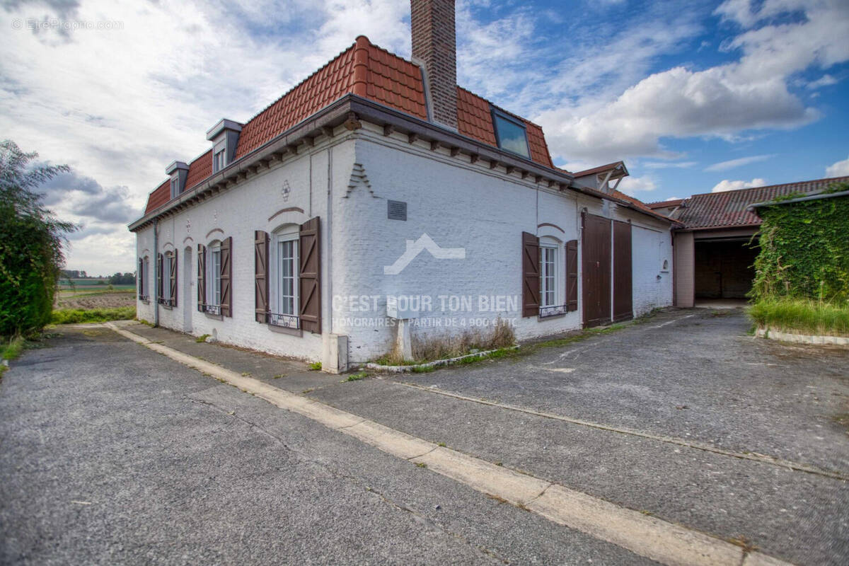 Maison à ENNETIERES-EN-WEPPES