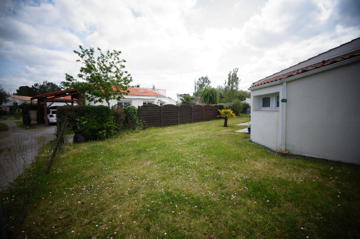 Autre à SAINT-HILAIRE-DE-RIEZ