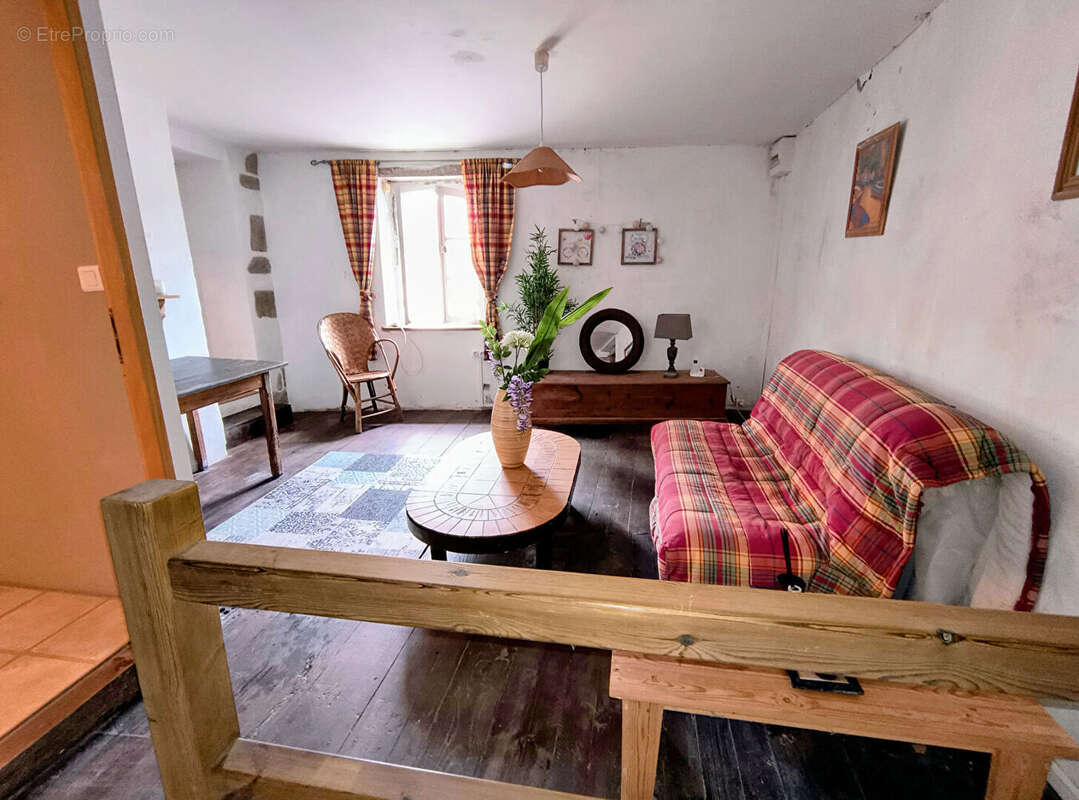Maison à AMBAZAC