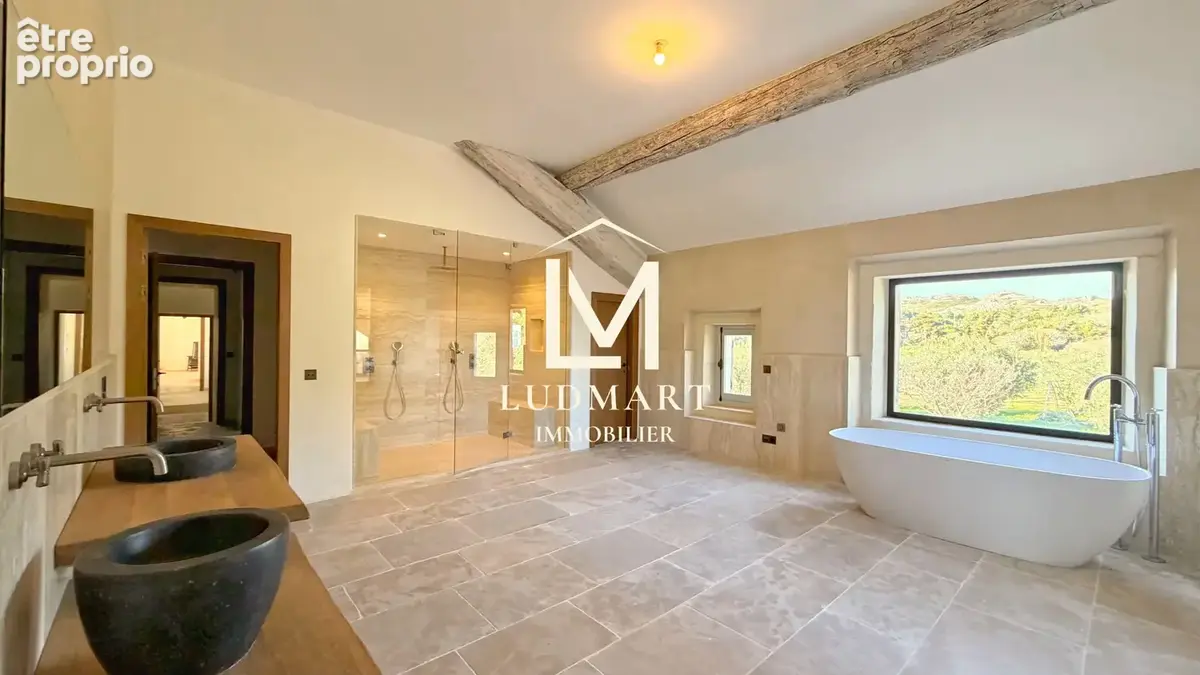 Propriété d’exception de 1300m2 au cœur des Alpilles — Domaine de 7,3 ha avec oliveraie - photo 22
