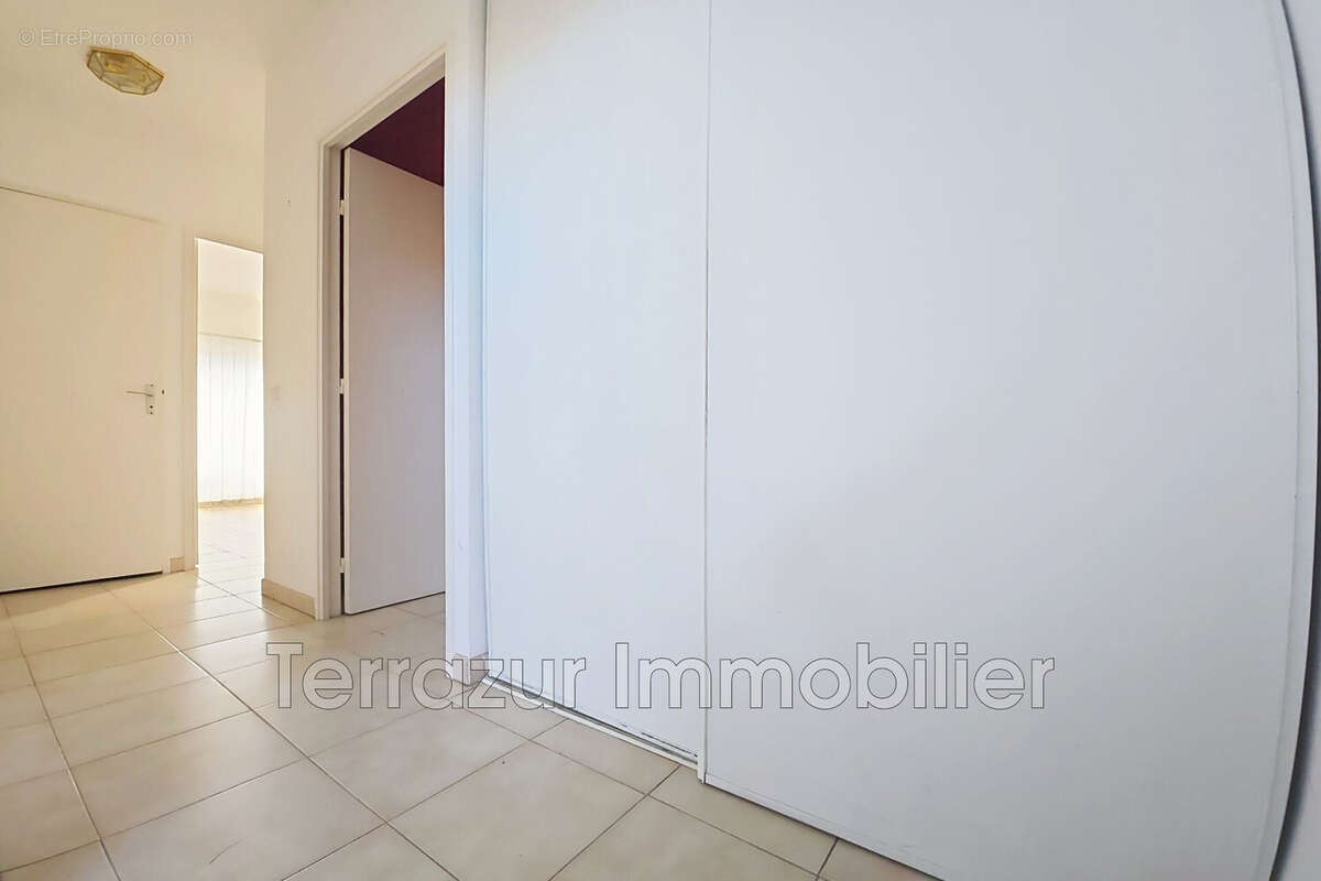 Appartement à VALLAURIS