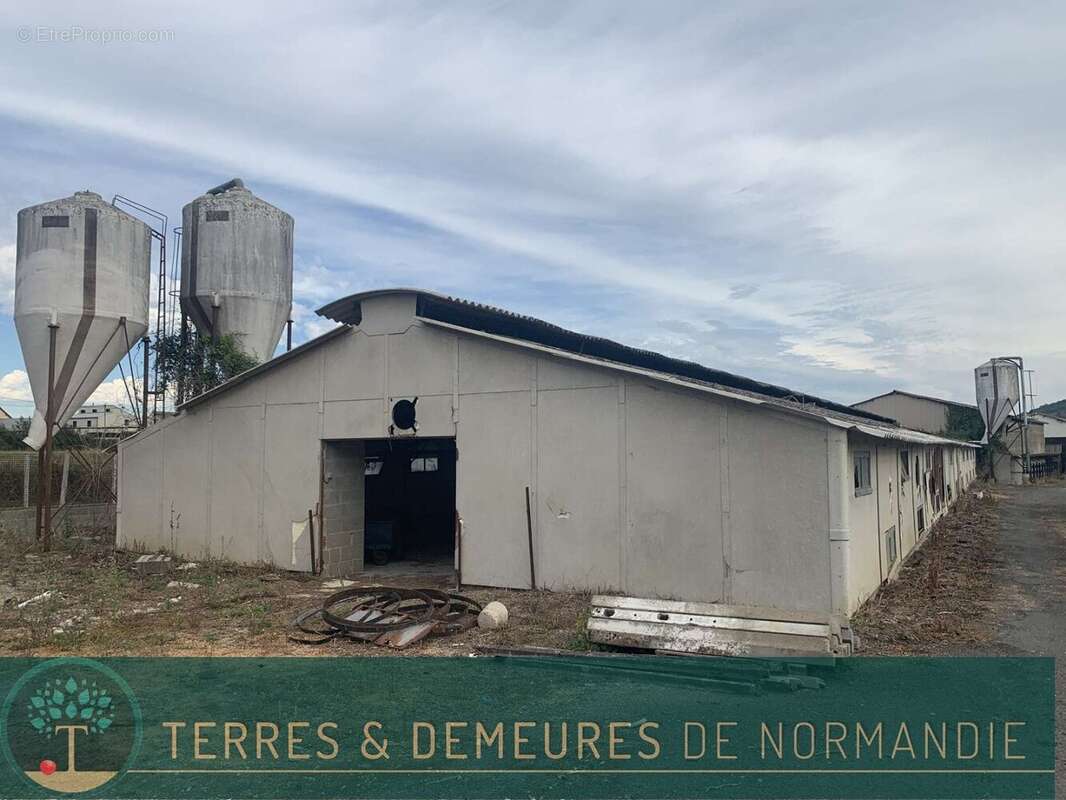 Maison à SAINT-PIERRE-SUR-DIVES