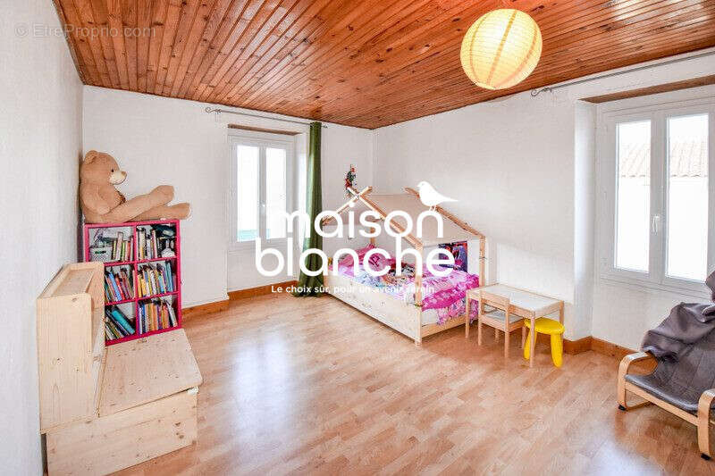 Maison à SAINT-SAUVEUR-D&#039;AUNIS