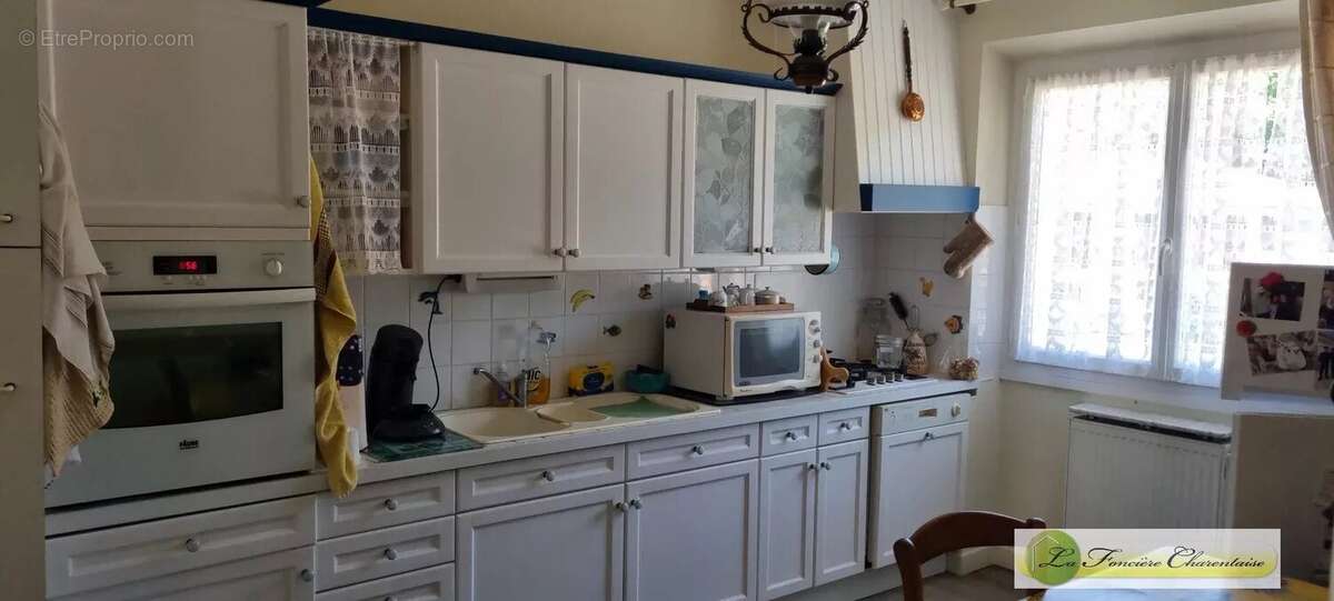 Maison 150 m² à Puymoyen  - photo 6