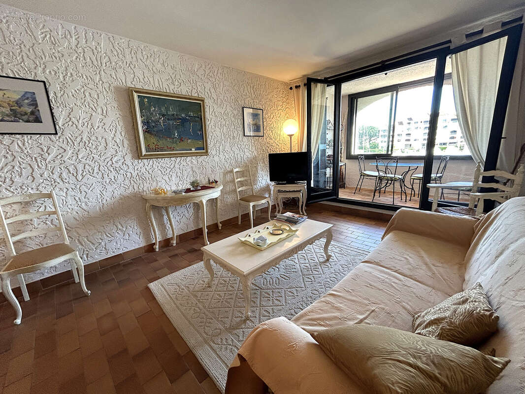 Appartement à COGOLIN