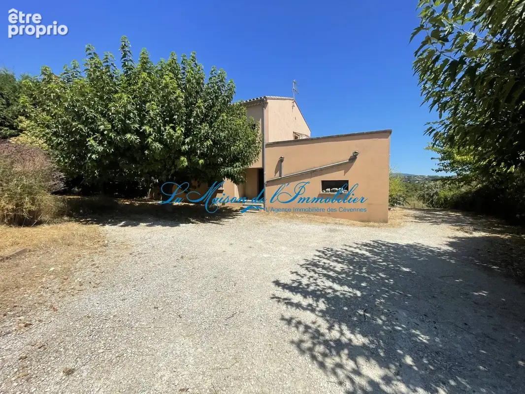 St PRIVAT DES VIEUX, maison de F4 plus 2 garages sur 4153 m2 de terrain plat - photo 8